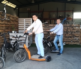 Visita del Alcalde y el Concejal de San Javier a la Fábrica – SIPP Scooter Bike.